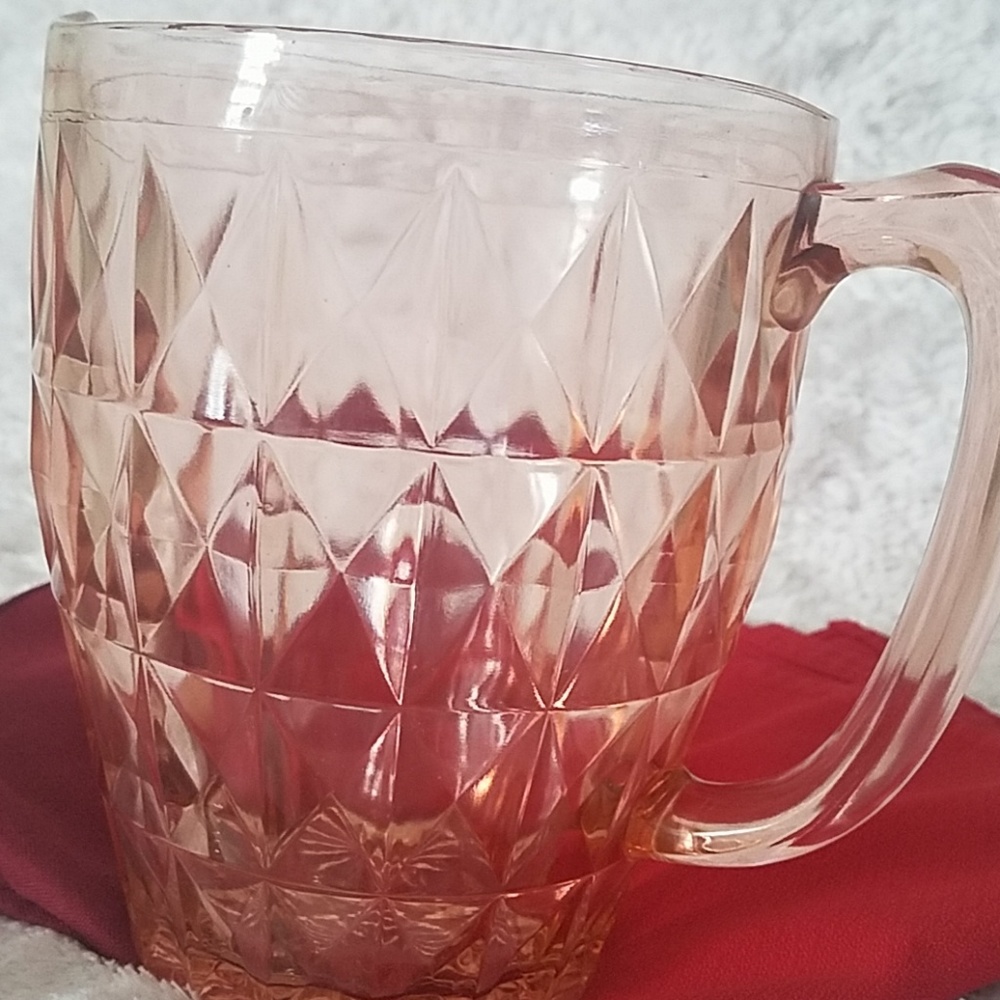 VINTAGE Depression glass jug.